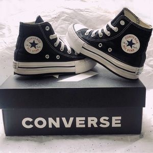 Kids’ Converse Chuck Taylor All Star Lift High Tops-Size 12